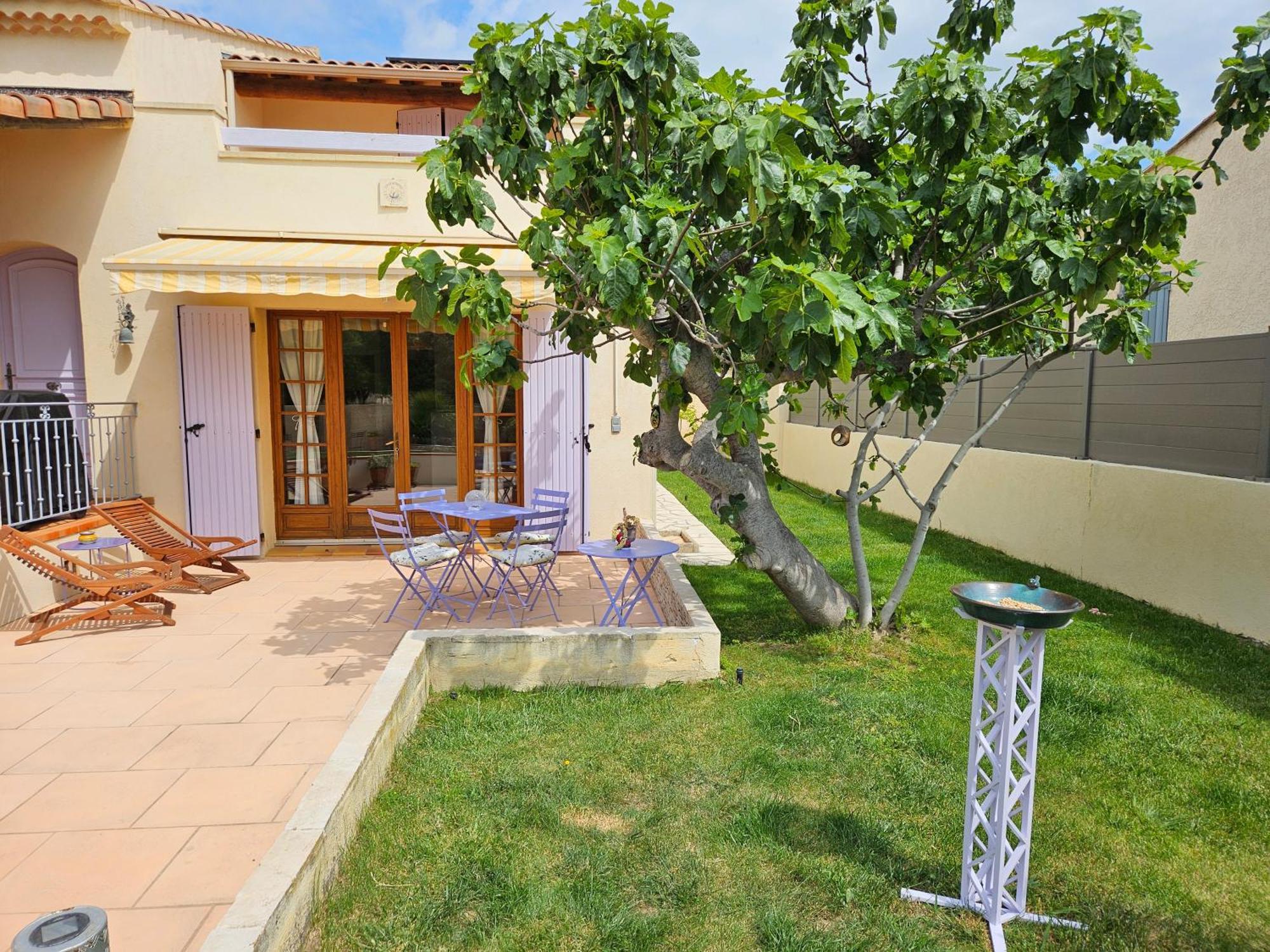 Au Pied Du Massif Des Costes Villa Pélissanne Dış mekan fotoğraf