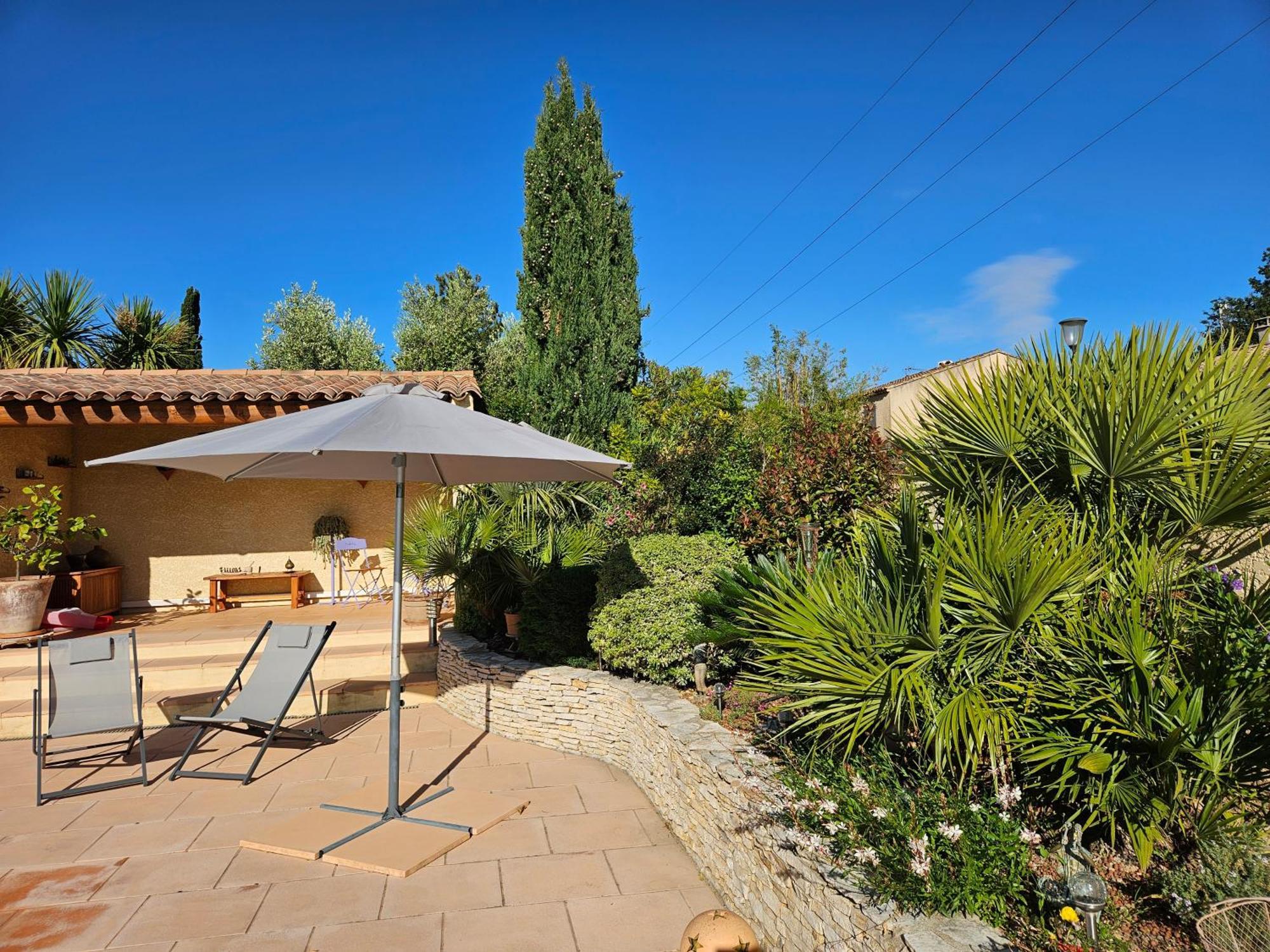 Au Pied Du Massif Des Costes Villa Pélissanne Dış mekan fotoğraf