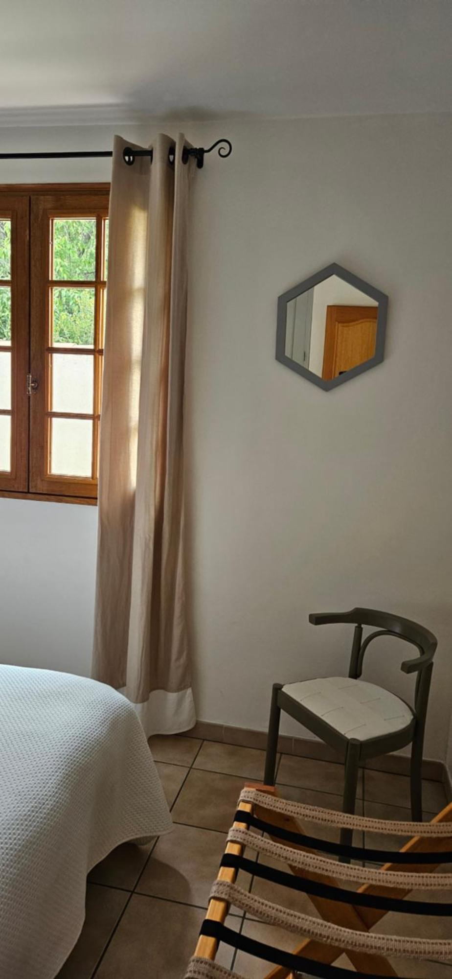 Au Pied Du Massif Des Costes Villa Pélissanne Dış mekan fotoğraf